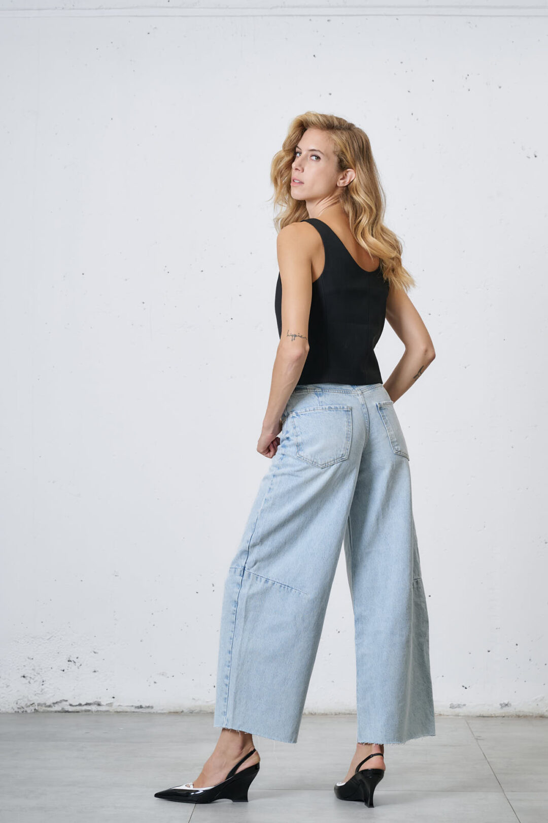 wide leg jeans